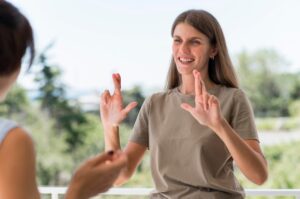 Ist Gebärdensprache schwer zu lernen? Wie einfach oder schwierig das Erlernen der Gebärdensprache ist